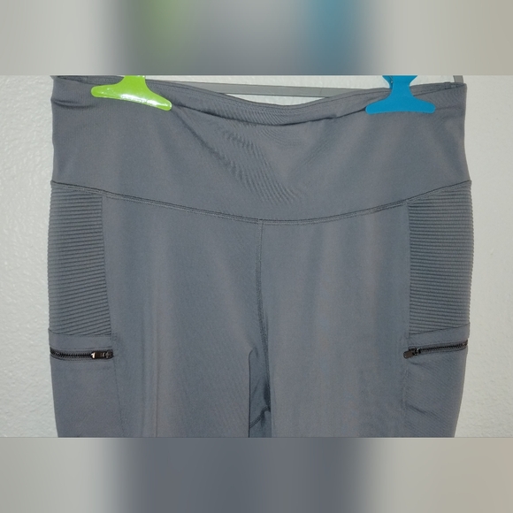 OLD NAVY ACTIVE GO DRY LEGGINGS, GRAY, SIZE XXL TALL, NEVER WORN - Picture 4 of 10
